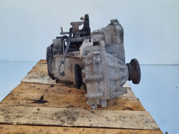 VW Passat B6 1.9 TDI SKRZYNIA BIEGÓW manualna JCR manual