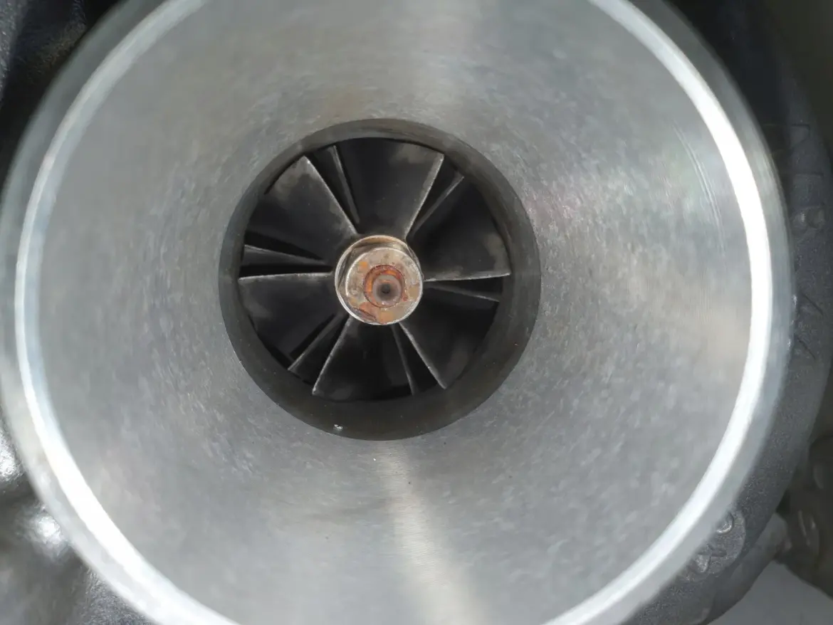 Volvo V60 S60 II 1.6 D2 TURBOSPRĘŻARKA turbo 9686120680