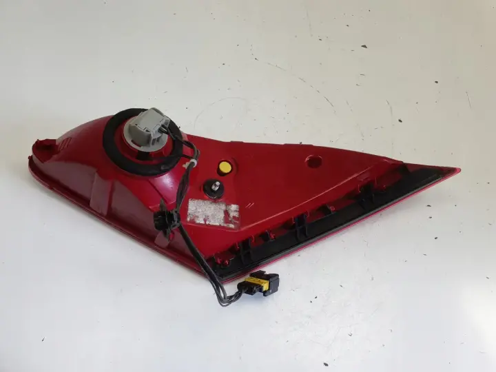 Peugeot 307 CC TYLNIA TYLNA LAMPA LEWA lewy tył W KLAPE