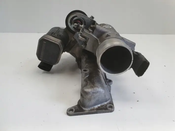 Opel Vectra C 2.2 DTI ZAWÓR EGR kolektor 00005321A8