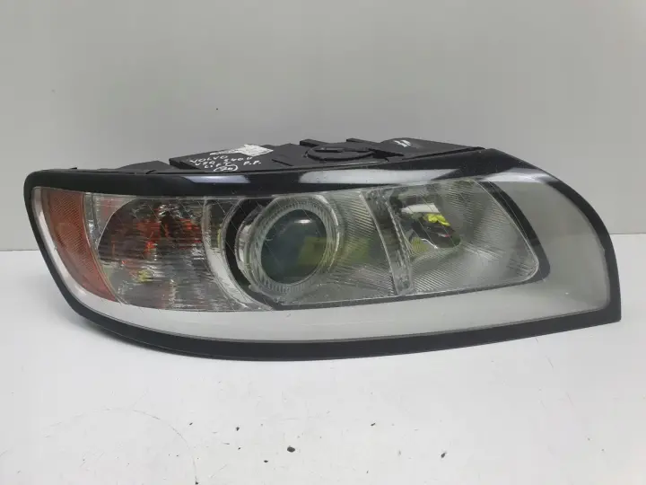 Volvo S40 II V50 LIFT PRZEDNIA LAMPA PRAWA prawy przód 0301237202 31265695