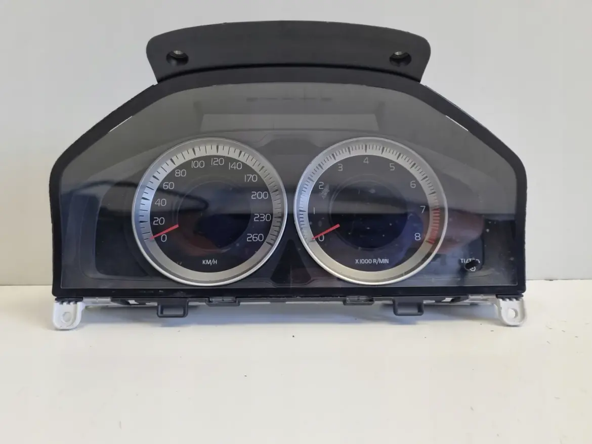 Volvo S80 II V70 III XC70 II 2.0 16V LICZNIK ZEGARY Europa 31343324AA