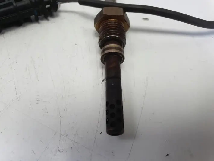 Volvo V70 III XC70 II lift 2.0D D4 CZUJNIK TEMPERATURY SPALIN 31439823