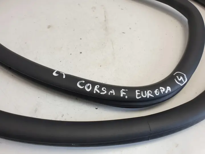 Opel Corsa F USZCZELKA DRZWI lewy tył