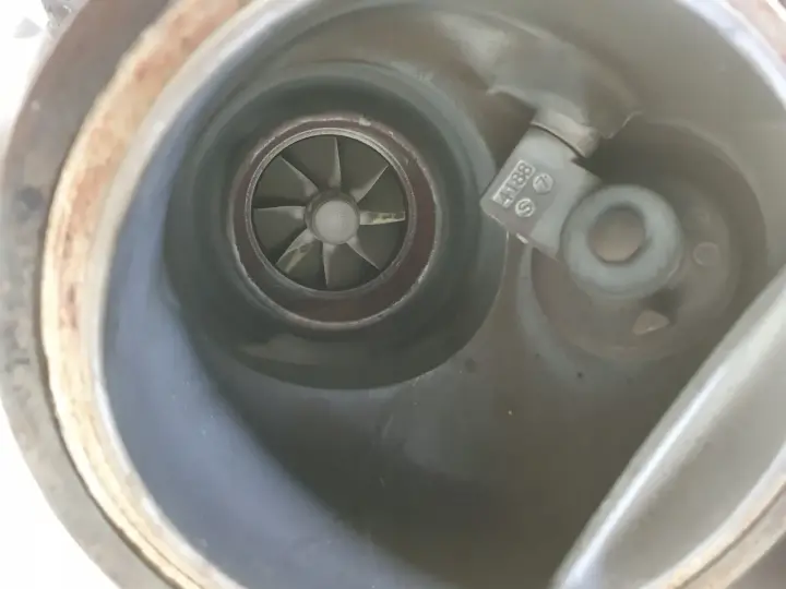 Volvo V40 II 2.0 T4 TURBOSPRĘŻARKA turbo 31441692