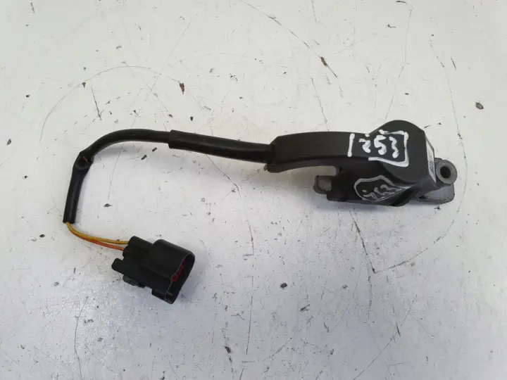 VOLVO V40 II NABÓJ PIROTECHNICZNY MASKI P31305432