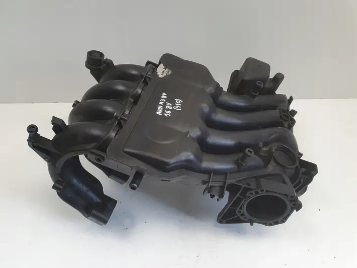 Audi A3 II 8P 1.6 8V KOLEKTOR SSĄCY 06A133185LR