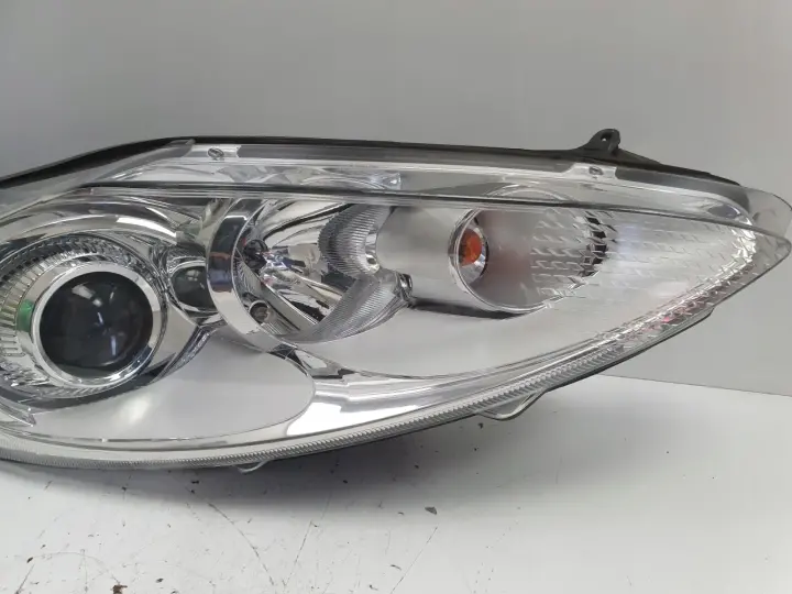 Ford Fiesta MK6 MK7 08-12r PRZEDNIA LAMPA PRAWA PRAWY PRZÓD 8A61-13W029-DG