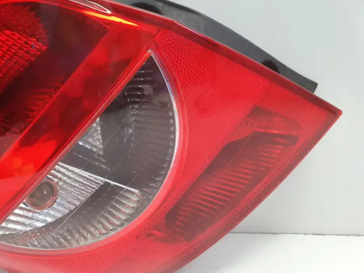 Renault Clio III HB 05-09r TYLNA LAMPA LEWA lewy tył kierowcy 89035079