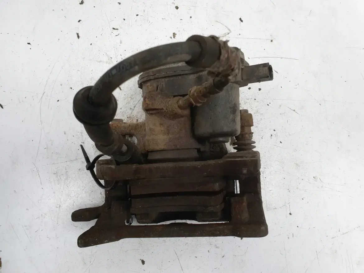 Audi Q5 TYLNY ZACISK HAMULCOWY prawy tył KIEROWCY