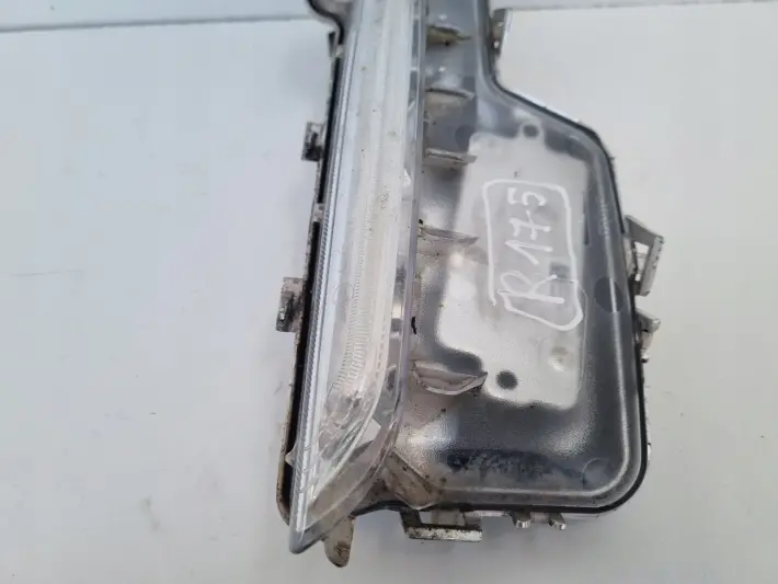 Volvo S60 II V60 LIFT PRZEDNI HALOGEN PRAWY PRZÓD pasażera LED DRL 31353290