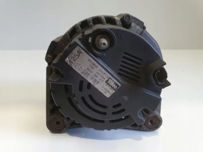 Renault Megane II 1.9 DCI ALTERNATOR 8200290217 valeo 125A