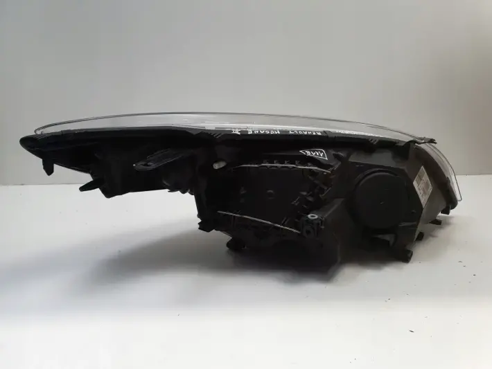 Renault Megane III 08-12r PRZEDNIA LAMPA LEWA lewy przód 260600017R