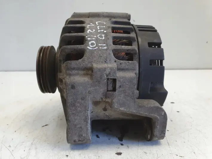 Renault Clio II 1.2 16V ALTERNATOR 7700437090 valeo 95A