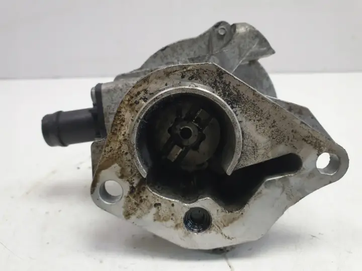 Nissan Qashqai 1.5 DCi POMPA VACUM wakum