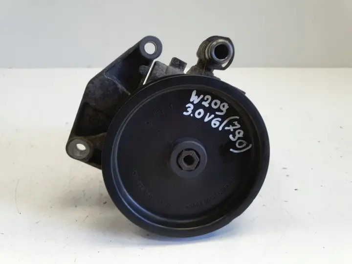 Mercedes W204 3.0 V6 POMPA WSPOMAGANIA LH2113887