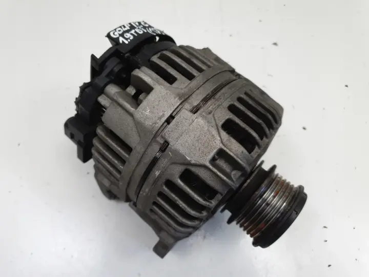 Audi A3 8L Golf IV 1.9 TDI ALTERNATOR BOSCH