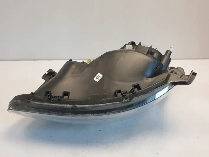Toyota Aygo PRZEDNIA LAMPA PRAWA prawy przód EUROP