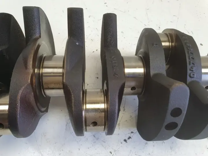 Mini Cooper R50 R53 1.6 16V WAŁ KORBOWY 04777684AA