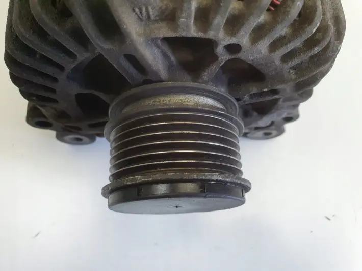VW Golf V 1.9 TDI ALTERNATOR valeo 06F903023C 140A