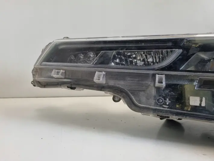 Toyota Corolla E21 PRZEDNIA LAMPA LEWA lewy przód FULL LED 81150-02S60