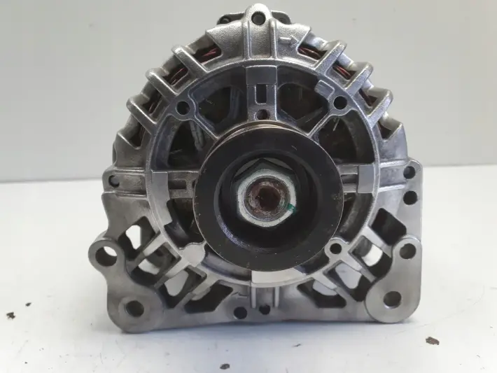 VW Polo IV 1.2 6V ALTERNATOR VALEO