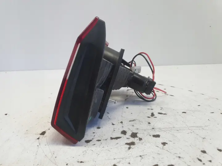 Volvo S60 II TYLNA LAMPA LEWA lewy tył kierowcy w klapę 30796271