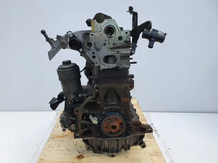 SILNIK BEZ OSPRZĘTU VW Jetta V 1.9 TDI 105KM BLS