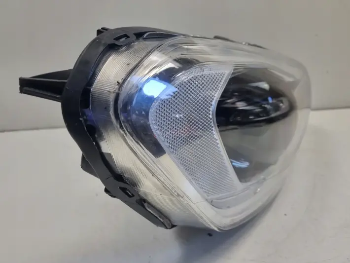 Volvo XC60 13-17r LIFT PRZEDNIA LAMPA PRAWA PRAWY PRZÓD LED europa 31420250