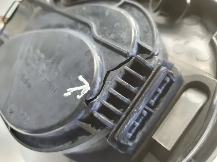 VW Golf IV 97-06 PRZEDNIA LAMPA PRAWA prawy przód anglik
