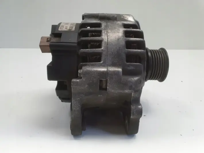 Seat Ibiza III VW Polo IV Skoda Fabia I 1.2 6V ALTERNATOR Valeo 037903025S