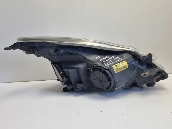 Opel Corsa D PRZEDNIA LAMPA LEWA lewy przód ANGLIK 93189359