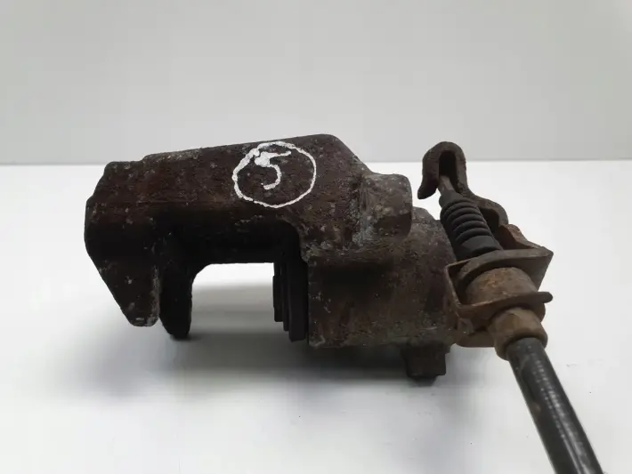 VW Golf IV Bora Audi A3 LEWY ZACISK HAMULCOWY tył kierowcy Lucas