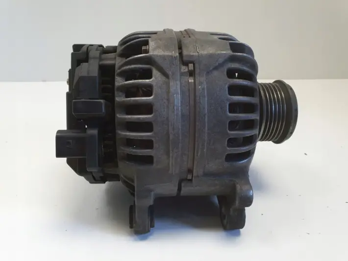 Audi A3 8L Golf IV 1.9 TDI ALTERNATOR 028903028E 0124515010 120A