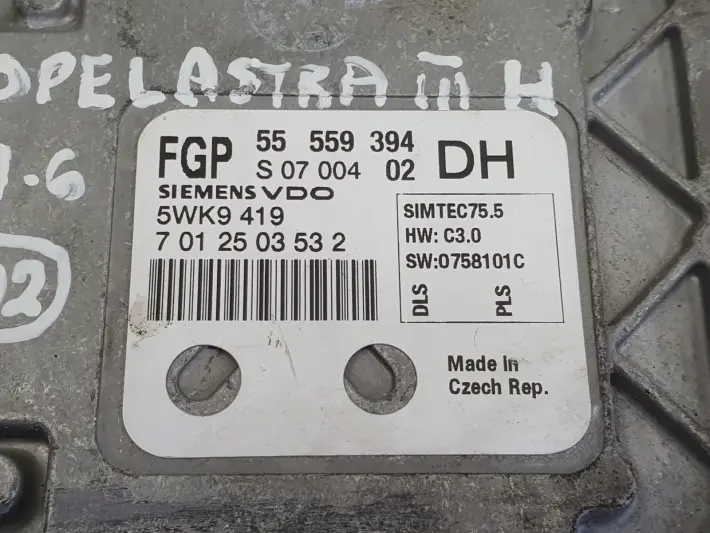 Opel Astra III H 1.6 16V STEROWNIK SILNIKA komputer 55559394