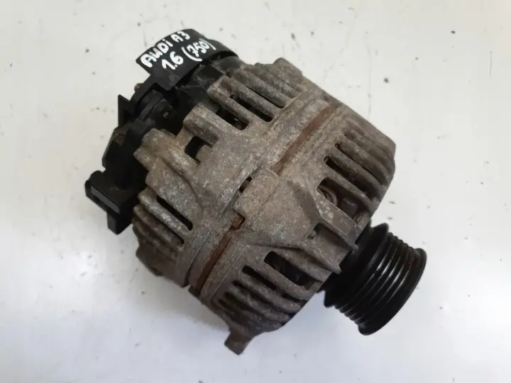 Audi A3 8L 1.6 8V ALTERNATOR bosch 028903028D 90A 0124325003