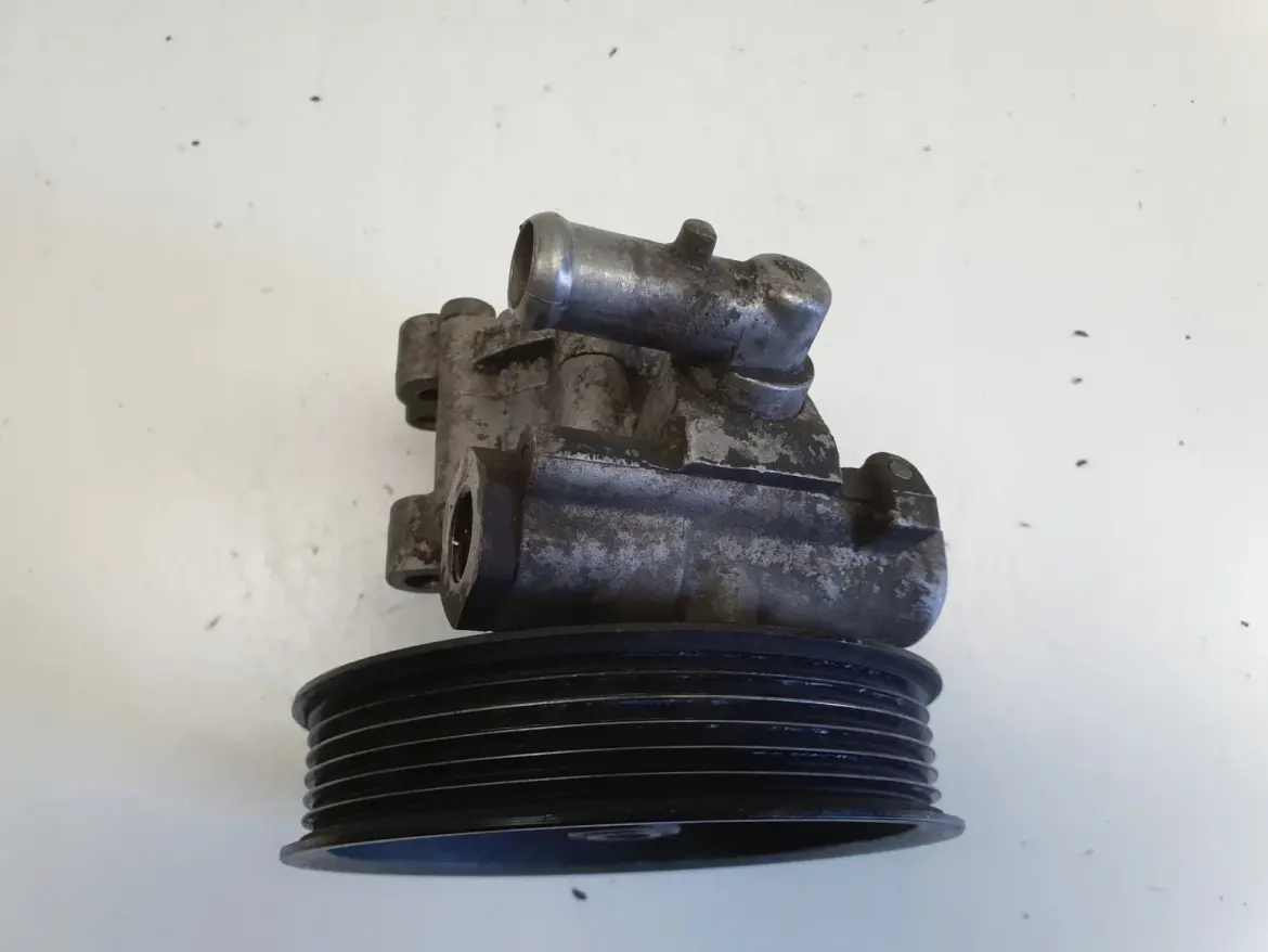 Alfa Romeo 156 1.9 JTD POMPA WSPOMAGANIA 00505004240
