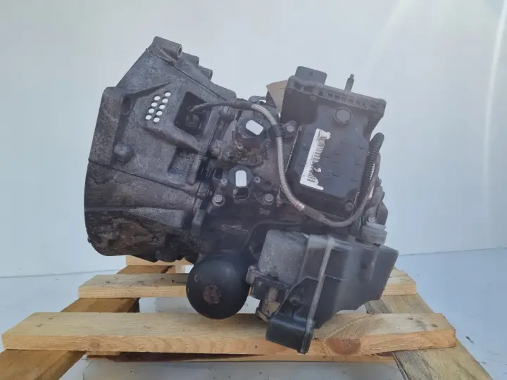 990cab0fa40ffc22c7e6798e7d8f7204