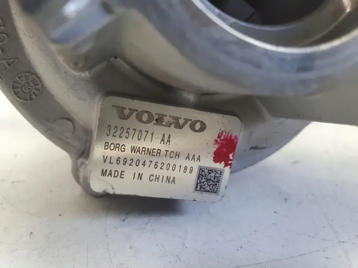 Volvo XC40 1.5 H TURBOSPRĘŻARKA turbo 32257071
