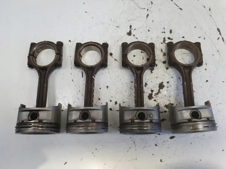 Kia Picanto I 1.1 12V TŁOK KORBOWÓD G4HG