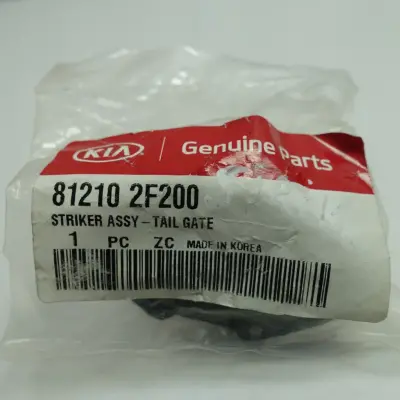 Kia Picanto II UCHWYT TYLNEJ KLAPY tył BAGAŻNIKA