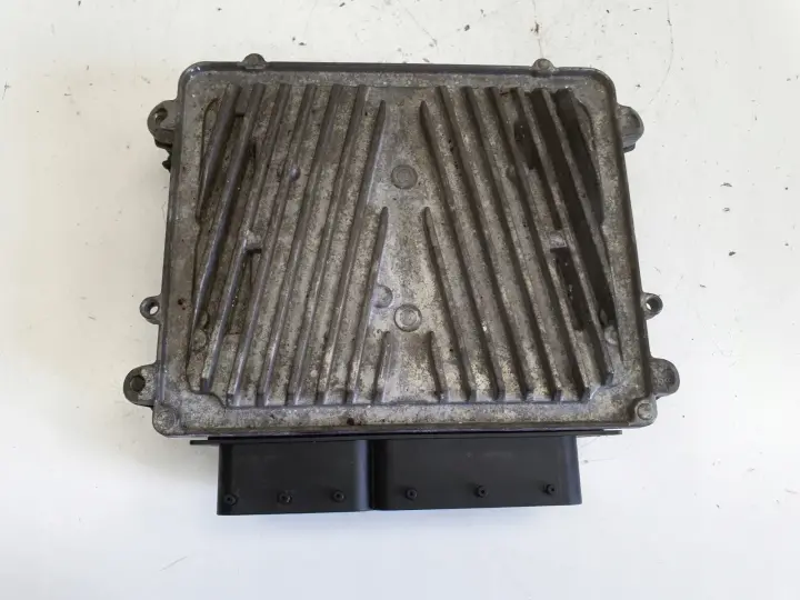 Mercedes W204 3.0 V6 STEROWNIK SILNIKA komputer A2721535691