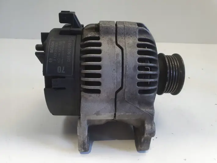 Skoda Felicia 1.9 D ALTERNATOR 70A 028903026B 0123310038