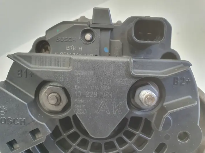 Opel Astra III H 1.6 16V ALTERNATOR 100A bosch 0124325163 AK