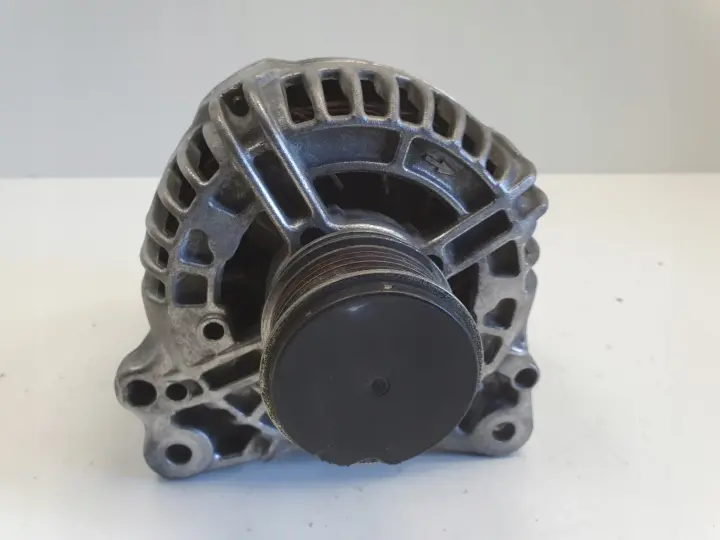 VW Golf VI 2.0 TDI ALTERNATOR bosch 06F903023F 140A