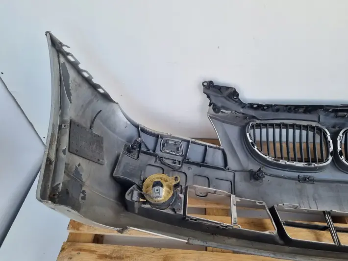 BMW E60 03-07r KOMPLETNY PRZEDNI ZDERZAK przód SREBRNY SPRYSKI PDC 354