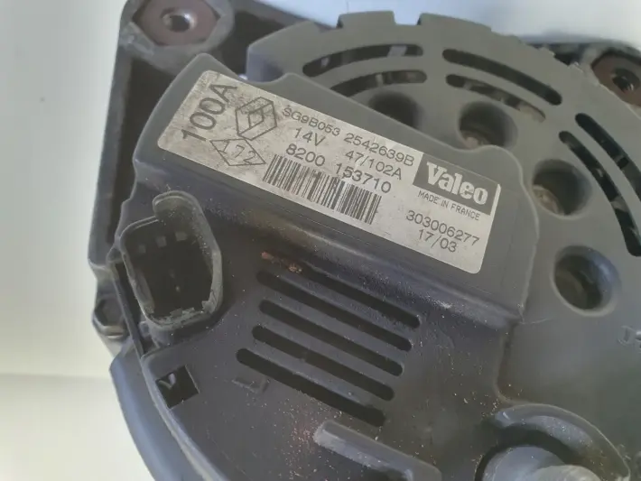 Renault Laguna II 1.8 16V ALTERNATOR 8200153710 100A valeo