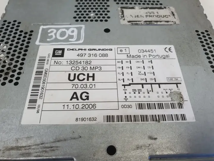 Opel Corsa D RADIOODTWARZACZ CD Radio Cd 13251057
