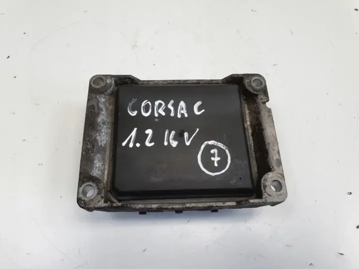 Opel Corsa C 1.2 16V STEROWNIK SILNIKA komputer 0261208253 SS