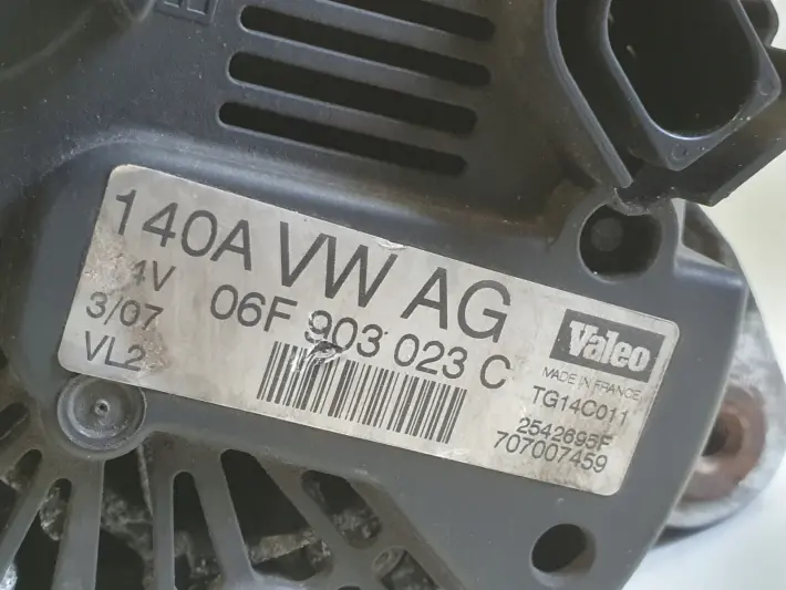 VW Touran I 2.0 TDI ALTERNATOR 06F903023C valeo 140A